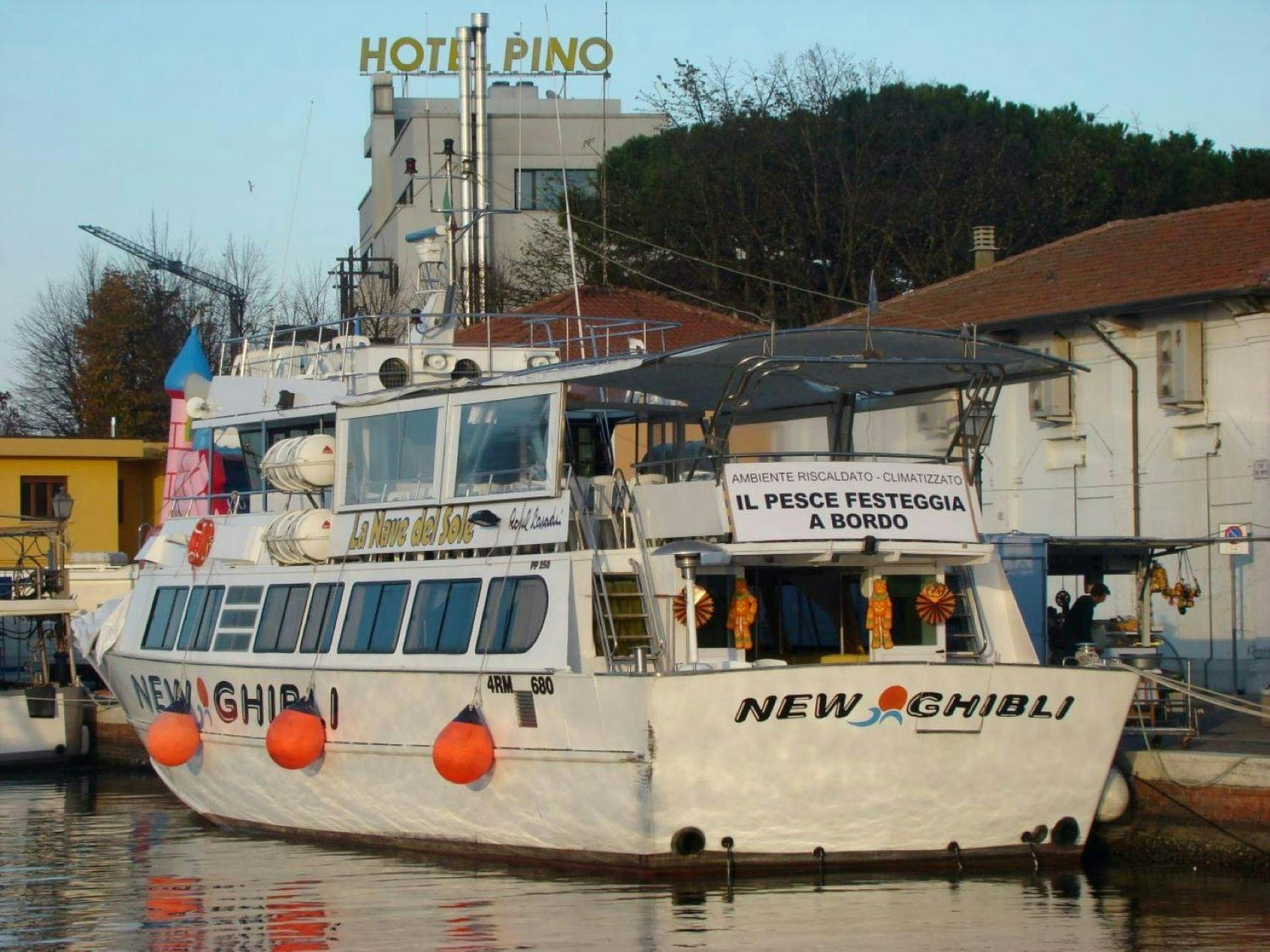 Półdniowa wycieczka łodzią wzdłuż Riwiery Romagnola z Milano Marittima