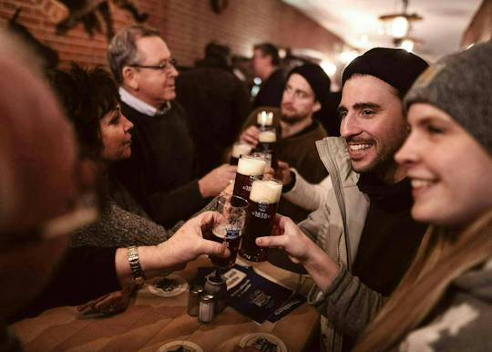 Düsseldorf's breweries tour in English with three Altbiers