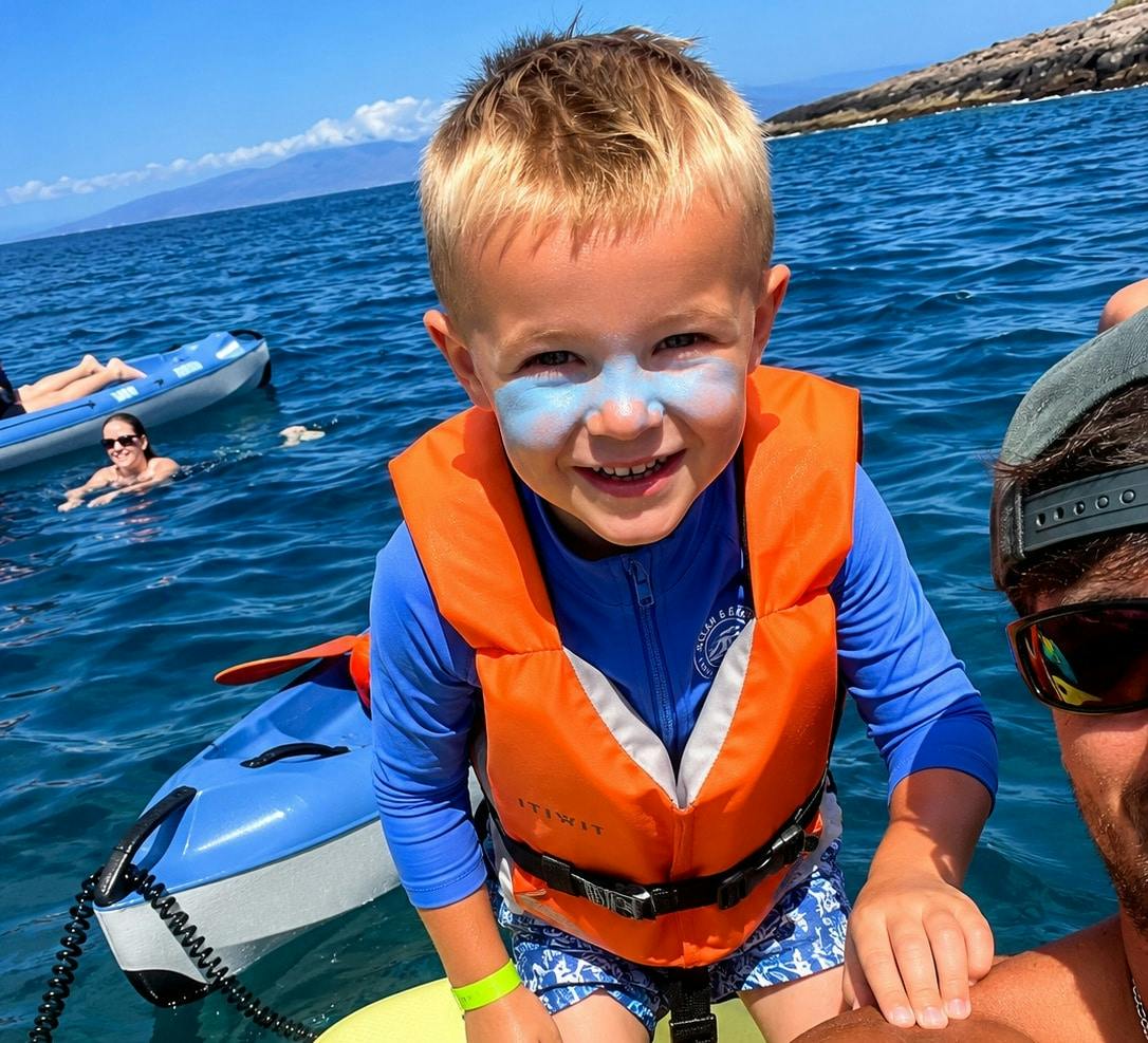 Guided kayak tour from Playa El Pinque