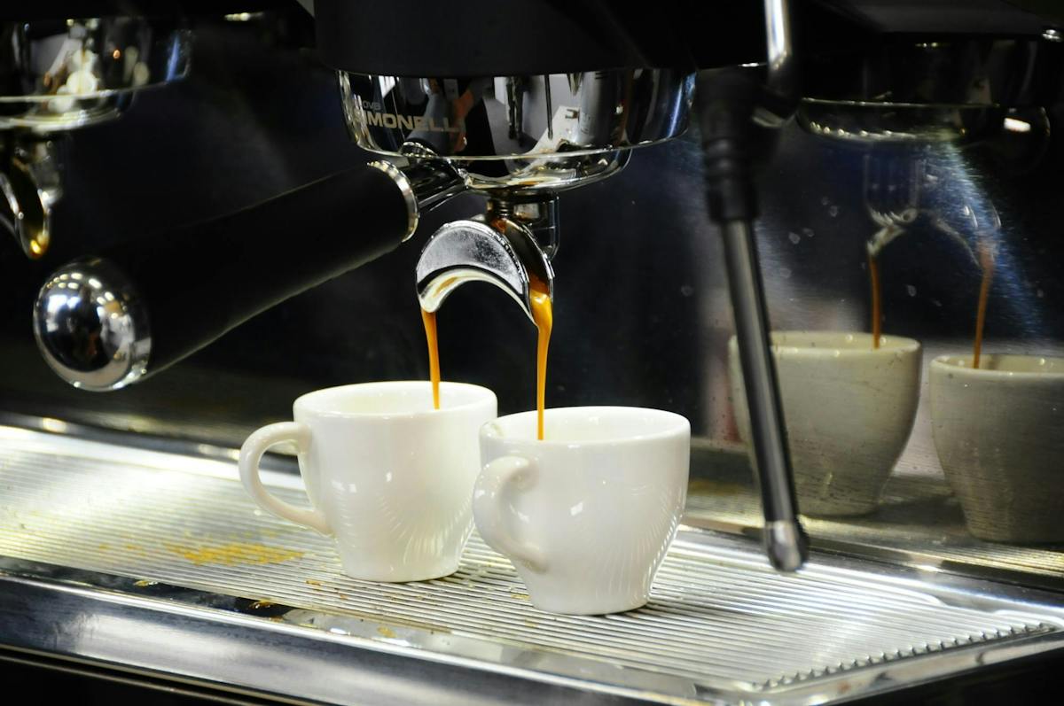 Viennese coffee, cake and chocolate guided tour in German