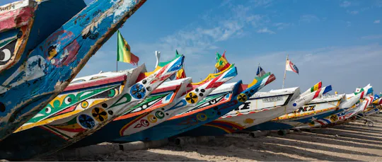 Experiência tradicional de pesca em canoa a partir de Pointe Sarène