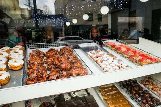 Brooklyn, Williamsburg and Greenpoint Underground Donut Tour