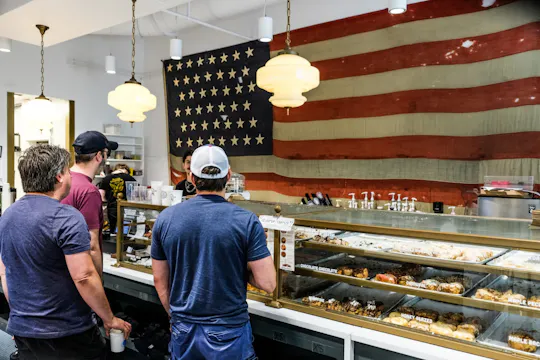 Excursão subterrânea de donuts no centro de Nashville