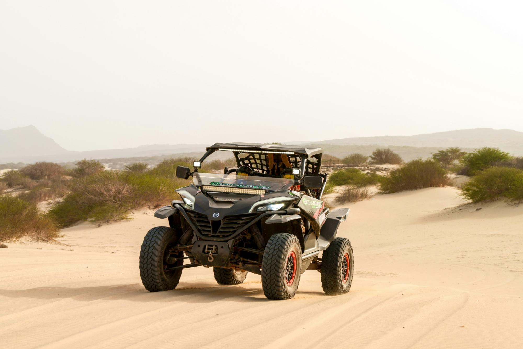Family-friendly 4x4 buggy tour of southern Boa Vista