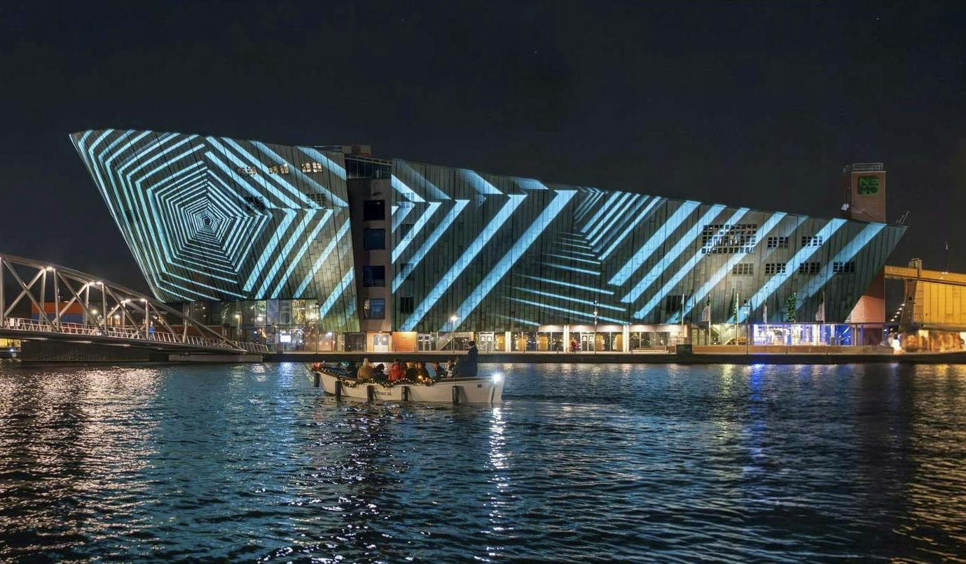 Festival das Luzes de Amesterdão: cruzeiro de 90 minutos num barco aberto com guia ao vivo
