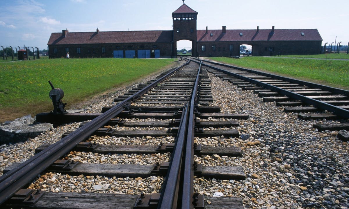 Auschwitz-Birkenau Guided Tour with Private Transport