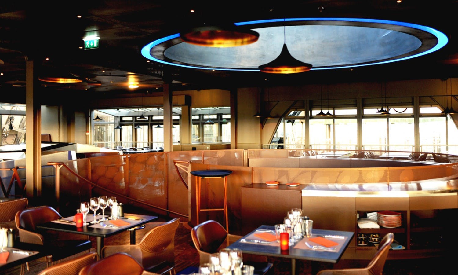 Abendessen Auf Dem Eiffelturm Seinefahrt Moulin Rouge