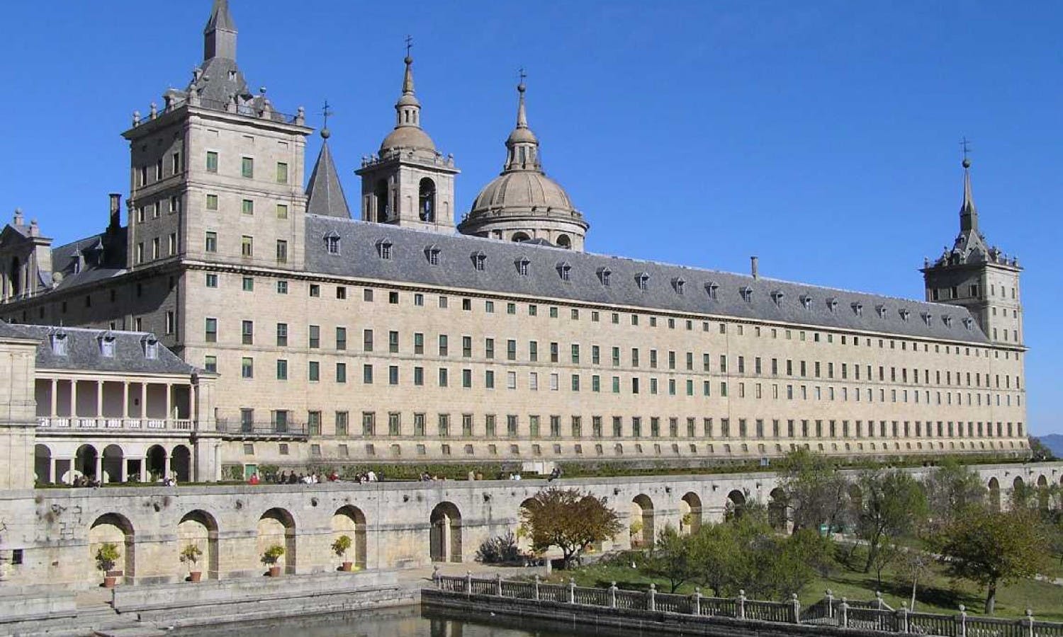 Toledo and the Royal Monastery of El Escorial: Tour From Madrid