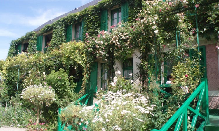 Guided Visit of Monet's home at Giverny & Versailles