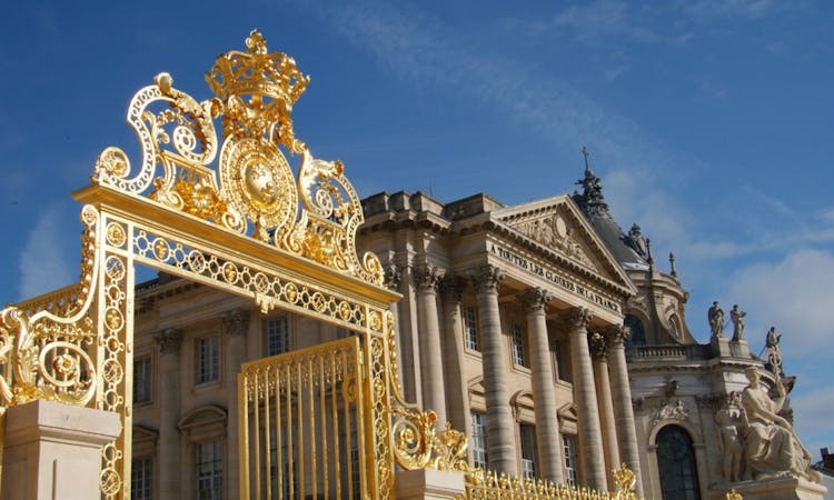 Versailles with audio guide and Paris transfer