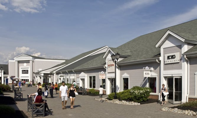 Woodbury Common Outlets - New York: Get the Detail of Woodbury Common  Outlets on Times of India Travel