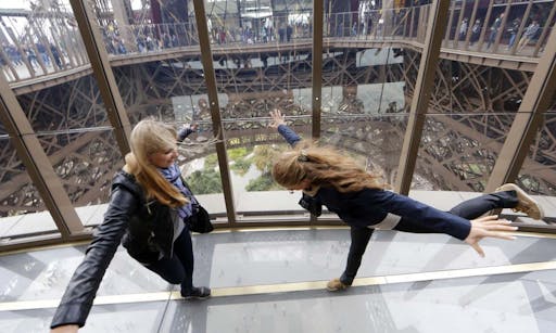 Best of Paris: City Tour, Lunch at the Eiffel Tower and Seine Cruise