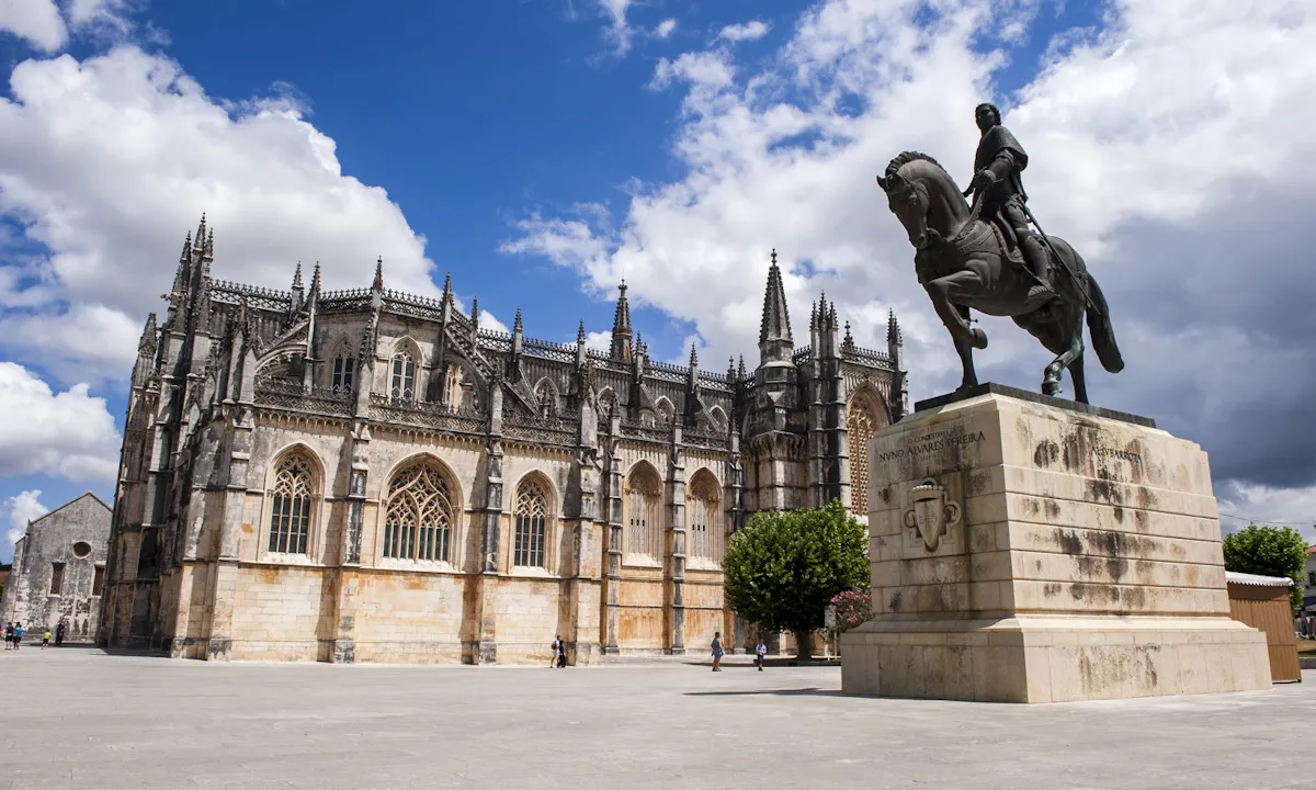Óbidos and Fátima – Full Day Tour for Small Group
