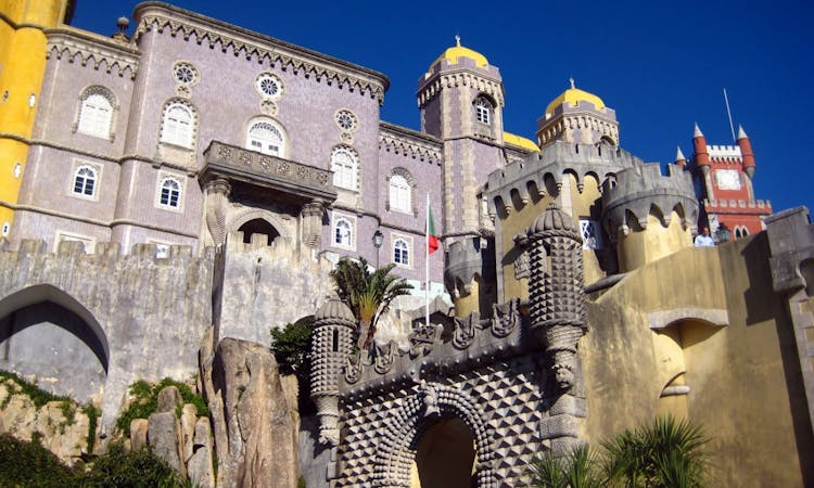 Sintra, Cascais and Estoril full-day tour