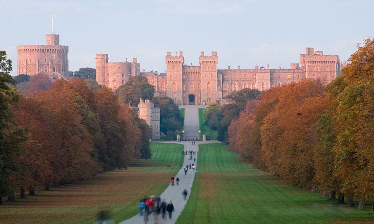 Windsor Castle, Oxford and Stonehenge tour