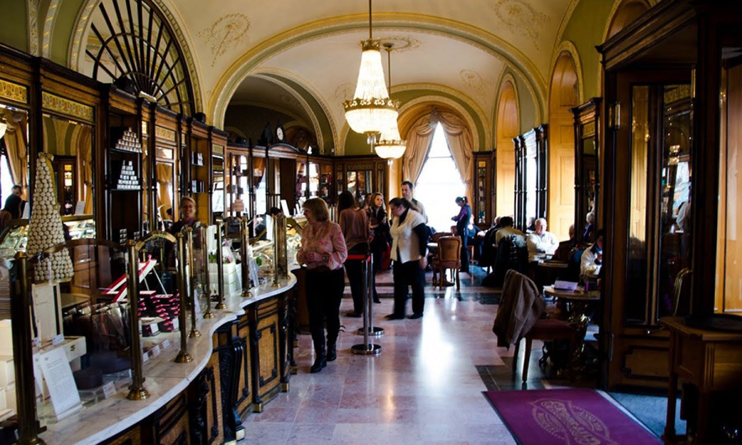 Cafe Wandering with a Historian: An Excursion through the Literature and History of Budapest