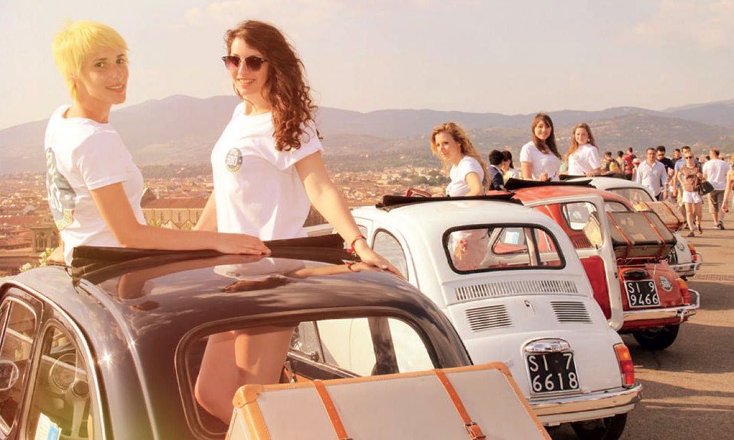 Chianti: Vintage Tour on a Fiat 500 with Lunch and Visit to a Winery