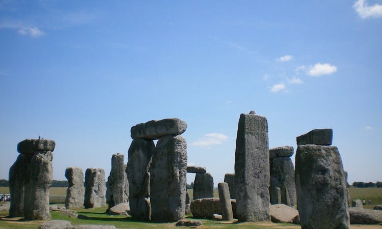 Tour of Stonehenge, Bath and Windsor Castle with transport included