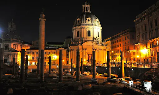 Illuminated Rome Night Tour with Wine and Appetizers