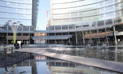Tour of the New Architecture in Milan: Skyscrapers, Urban Developments and Design