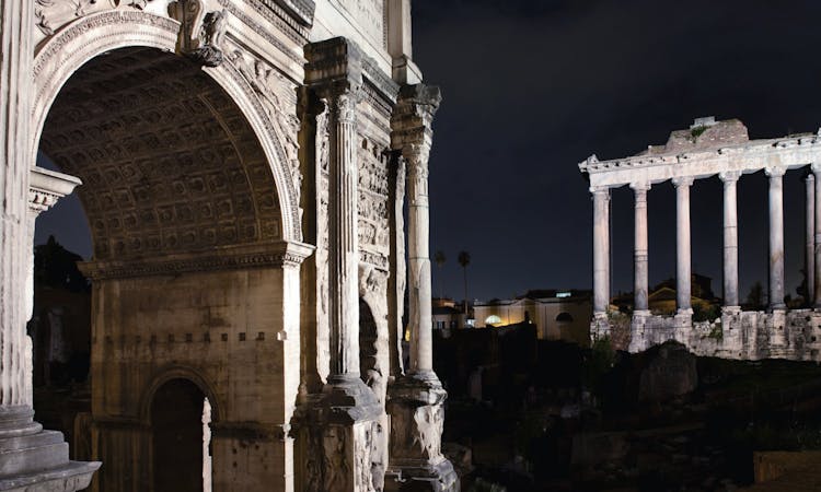 Colosseum and Roman Forum: Skip the Line Tickets and Night Tour