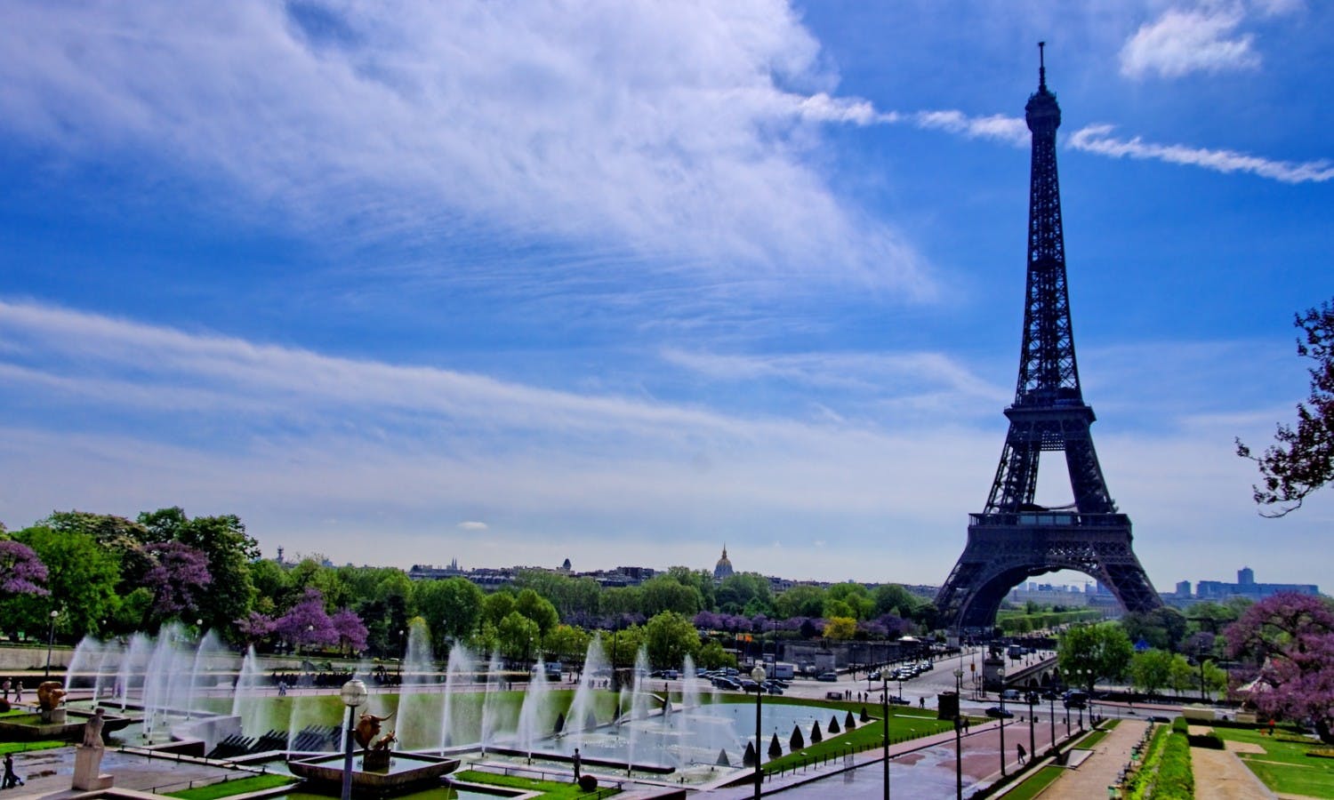 Skip the Line Tickets to the Eiffel Tower with Summit Access and Guided Visit (Day Tour)