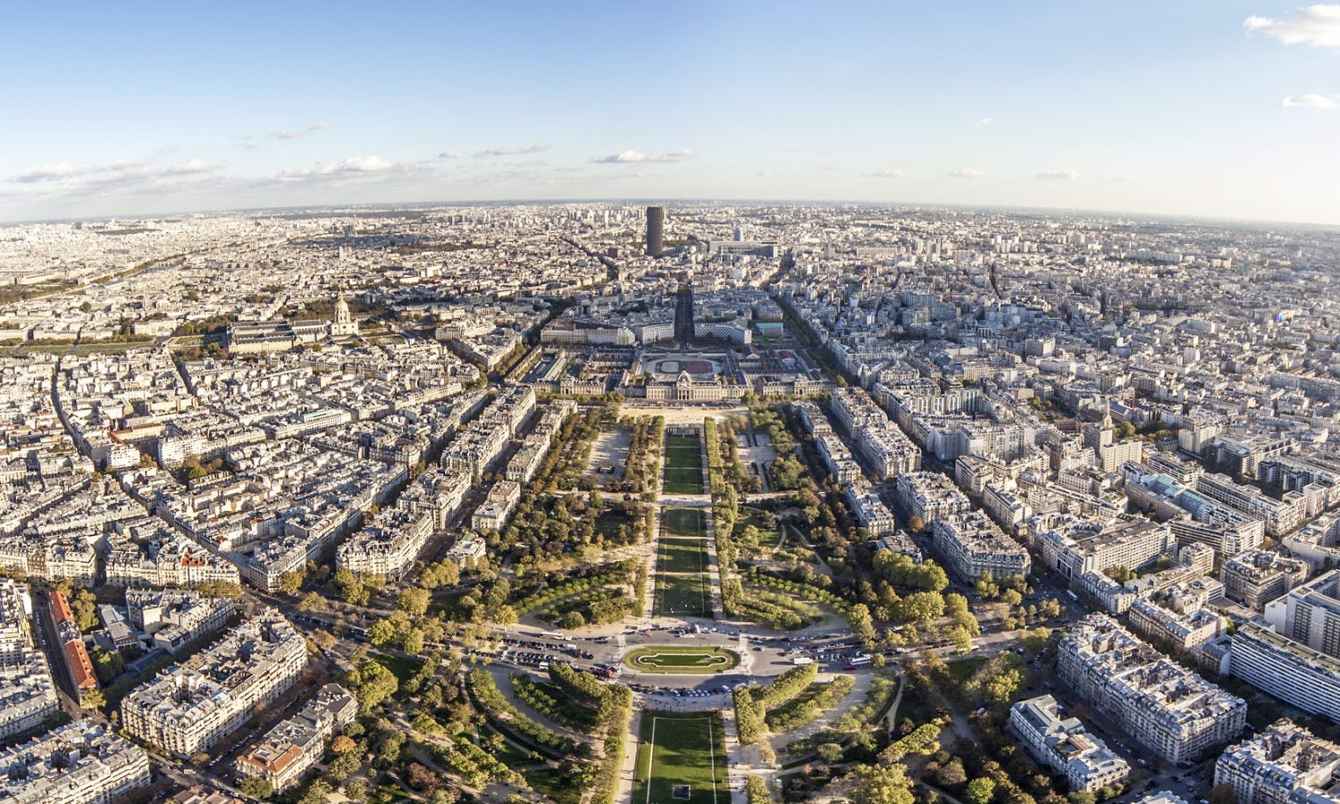 Skip the Line Tickets to the Eiffel Tower with Summit Access and Guided Visit (Day Tour)