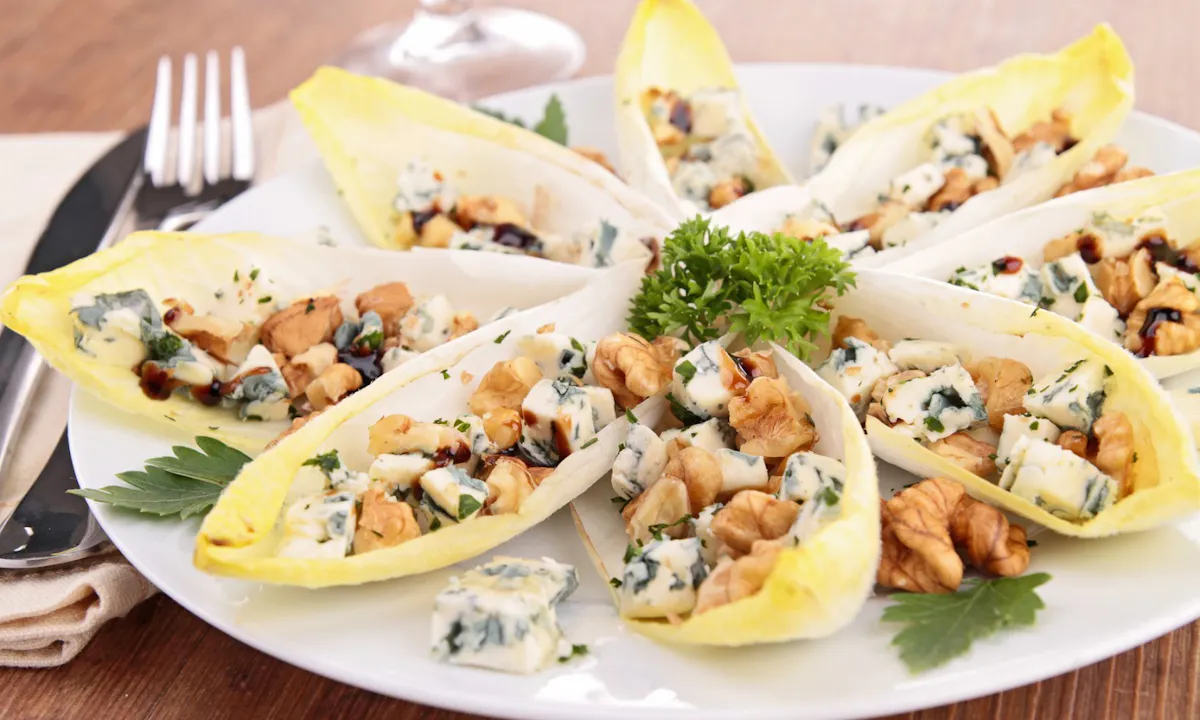 Paris: Market Tour and Cooking Lesson with a French Chef