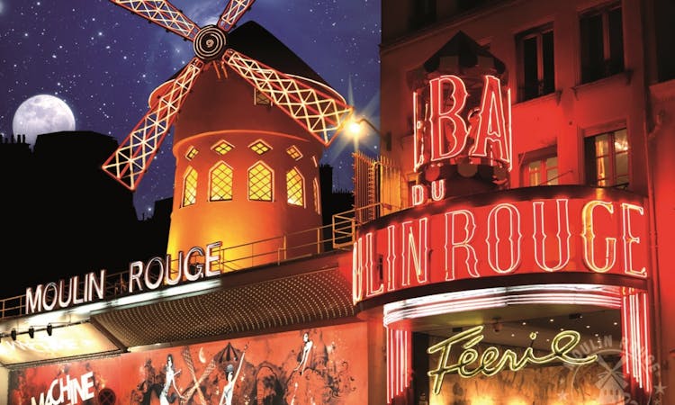 Cinema walking tour in Montmartre