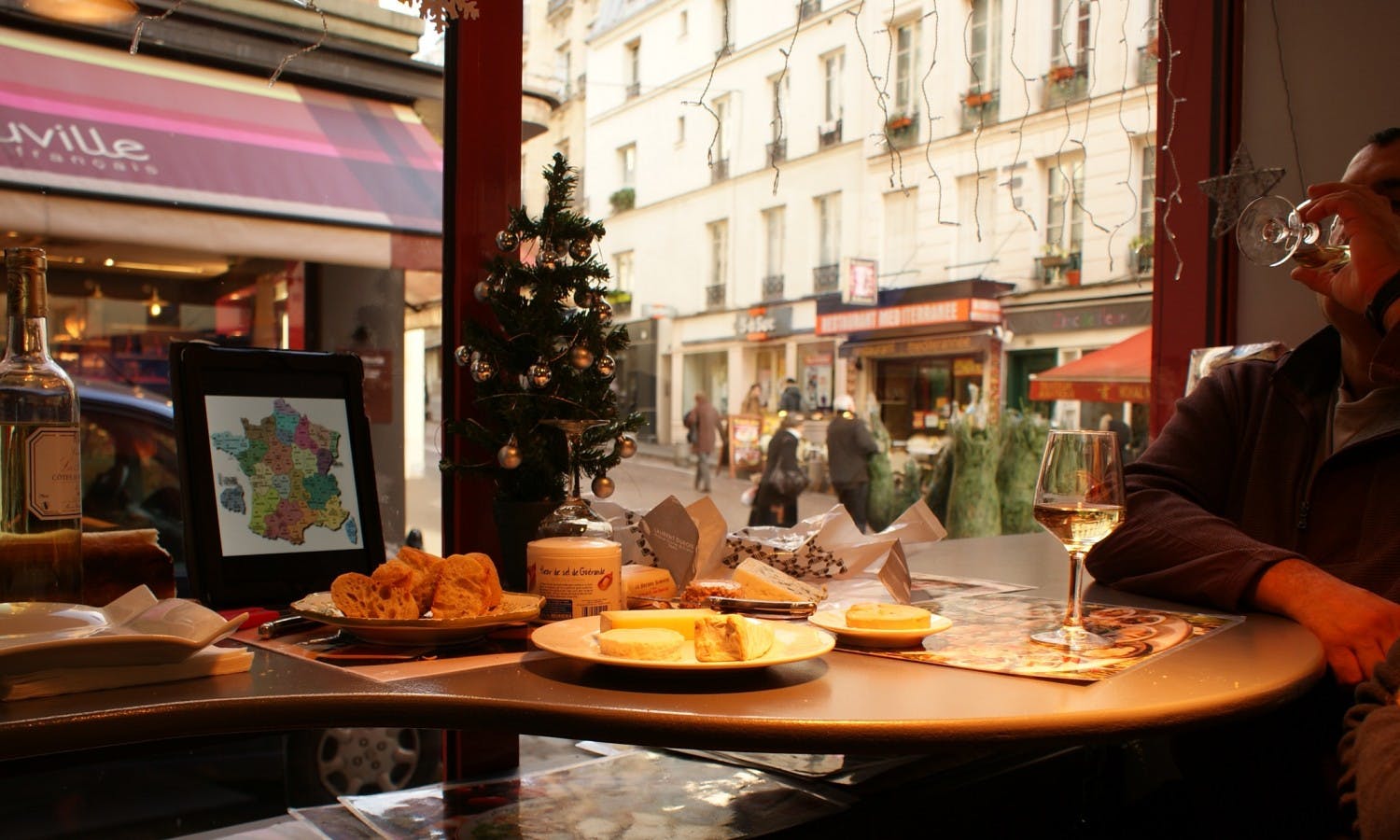Paris: Gourmet Walking Tour in Latin Quarter with Tasting