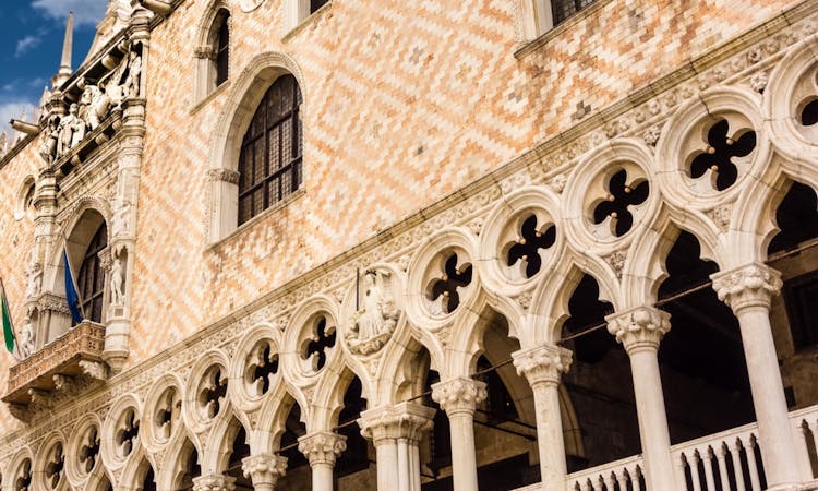 Doge’s Palace and St. Mark’s Basilica Guided Small-Group Tour with skip the line access