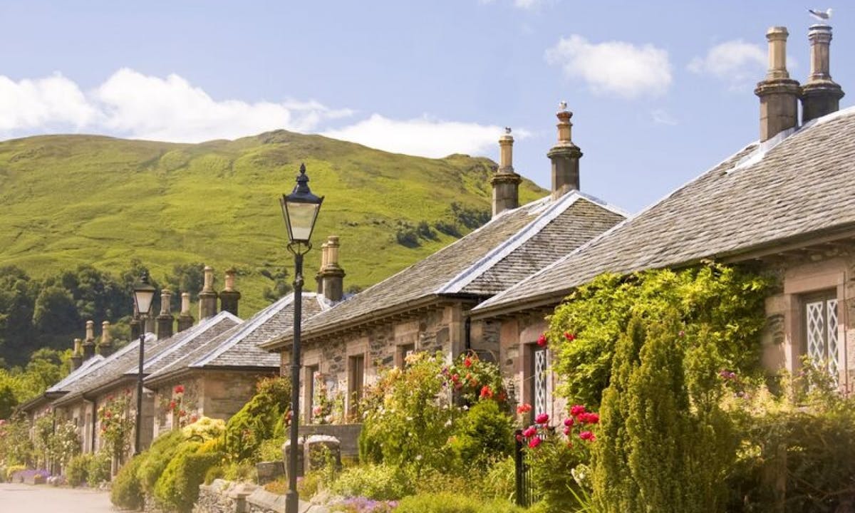 Day Trip to Loch Lomond, The Trossachs & Stirling Castle from Edinburgh