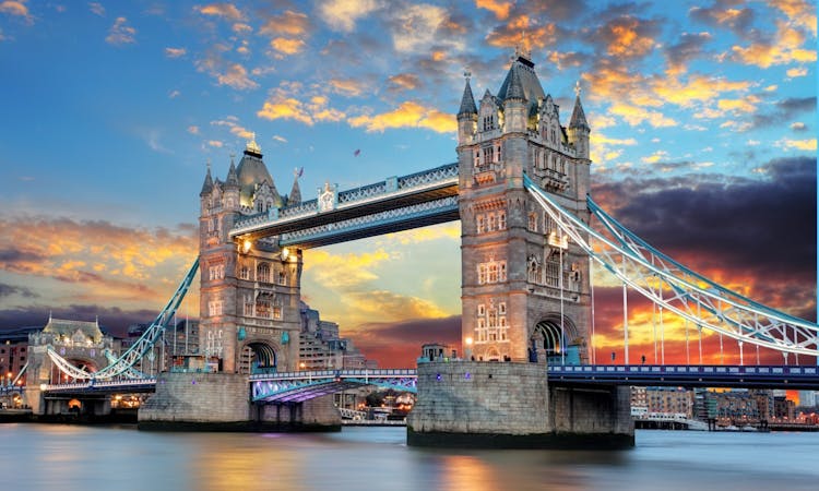 Lunch cruise on the River Thames