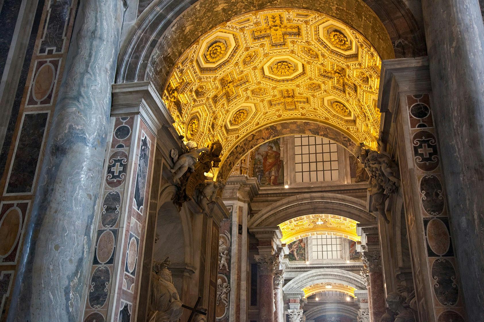 Early Access Sistine Chapel with St.Peter's Skip the Line Tickets and Crypts Tour 5