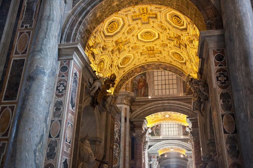 Early Access Sistine Chapel with St.Peter's Skip the Line Tickets and Crypts Tour 5