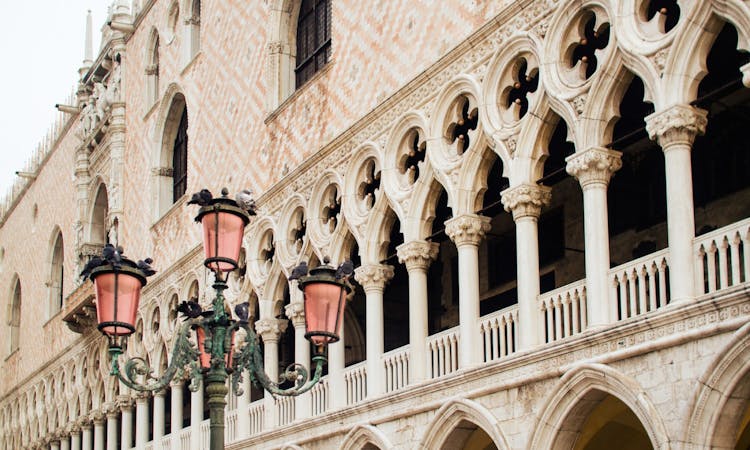 Legendary Venice tour with St Mark's Basilica, Terraces and Doge's Palace