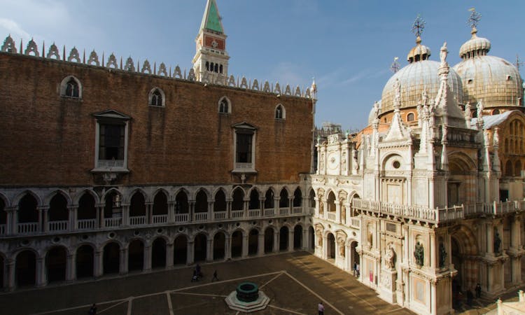Legendary Venice tour with St Mark's Basilica, Terraces and Doge's Palace