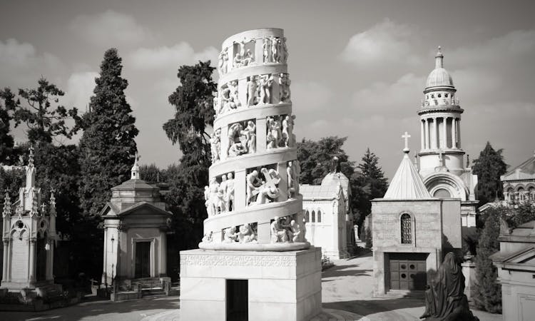 Monumental Cemetery of Milan private tour