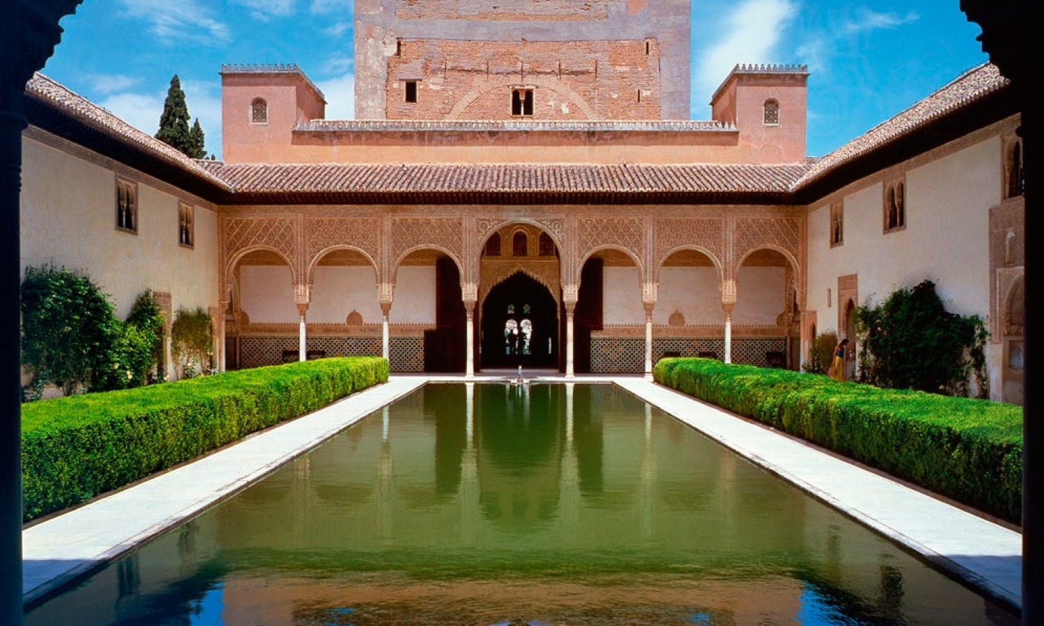 Alhambra guided tour with flamenco show