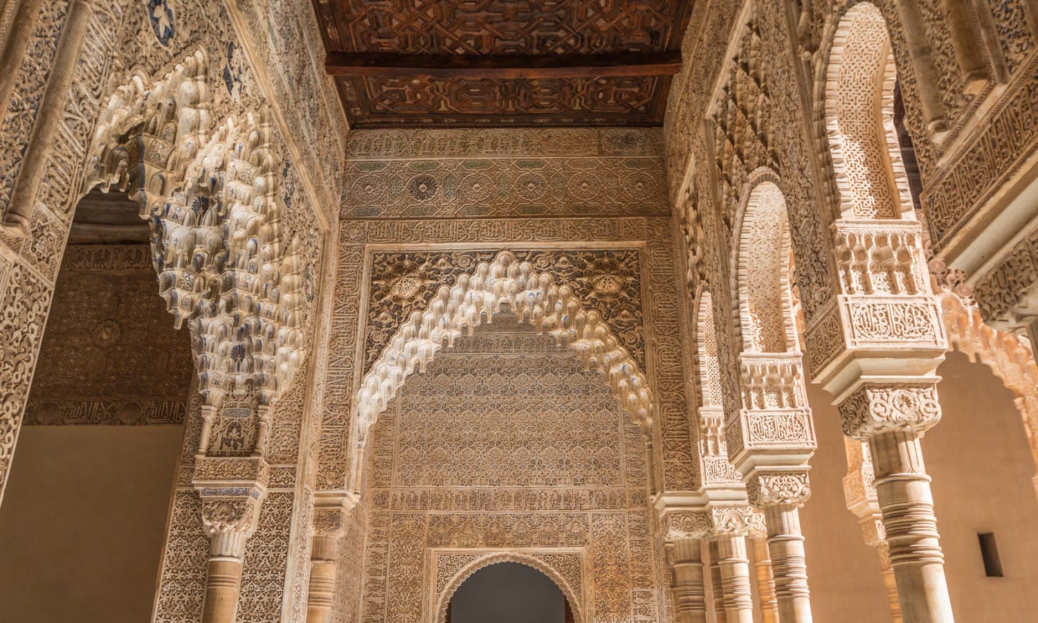 Alhambra guided tour with flamenco show