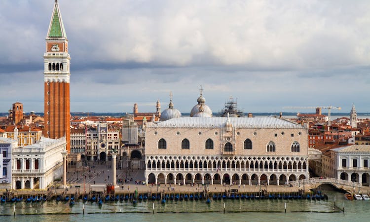 palazzo ducale_Venezia © Lsantilli_Fotolia_65167208.jpg