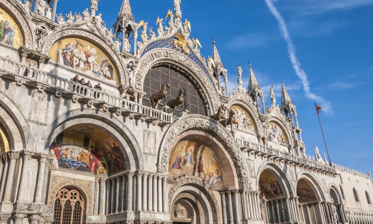 Venice, Italy. Saint Mark's Basilica and Doge's Palace © mgsanpedro_Fotolia.jpg