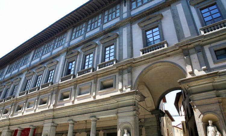 Uffizi Gallery: skip-the-line tickets and morning guided visit-7