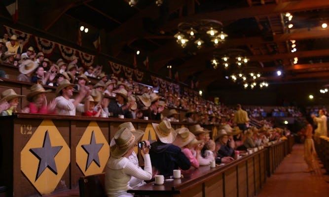 orkester Forstå mesterværk Buffalo Bill's Wild West Show in Disneyland® Parijs: Dinnershow | musement