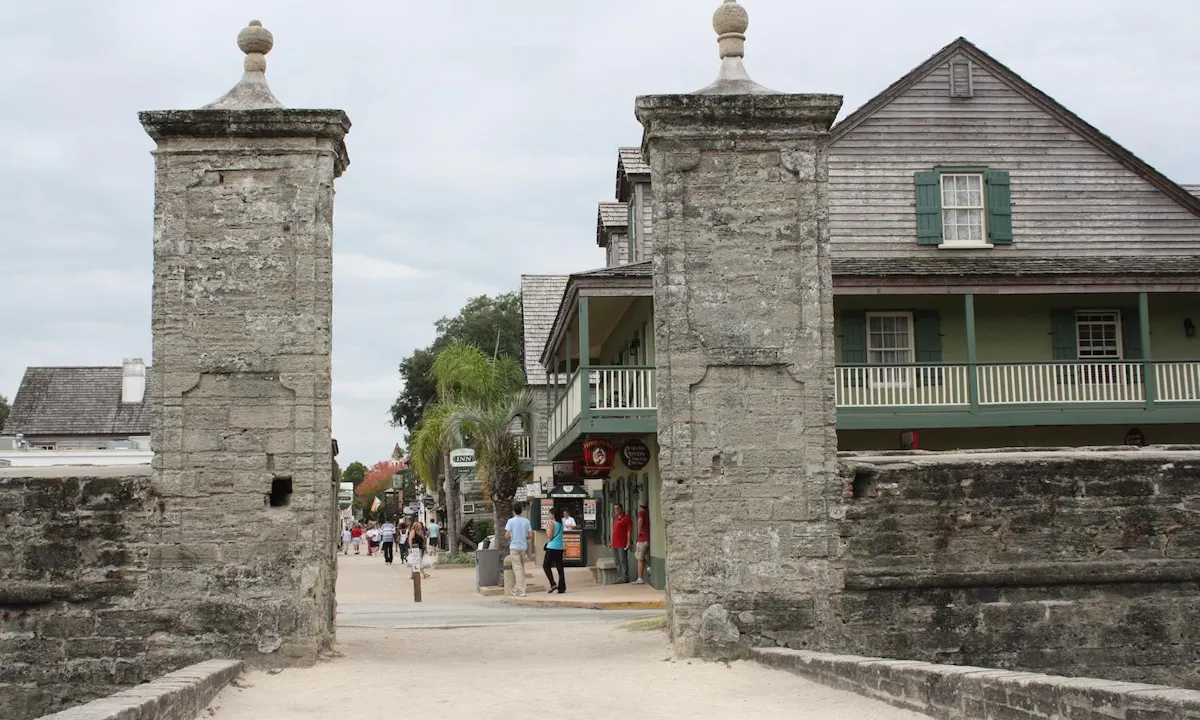 st augustine - tour - orlando - city wall.jpg