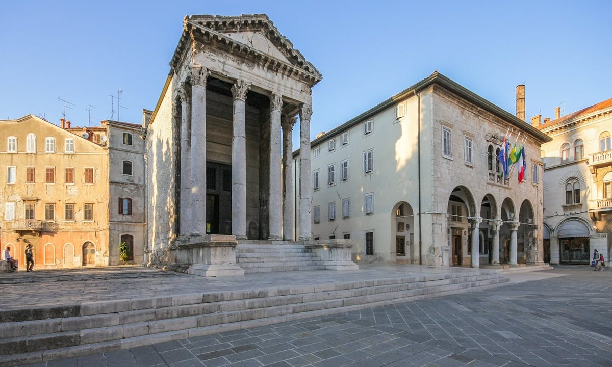 Pula - Roman heritage walking tour-0