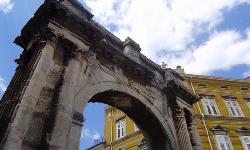 Pula - Roman heritage walking tour-3