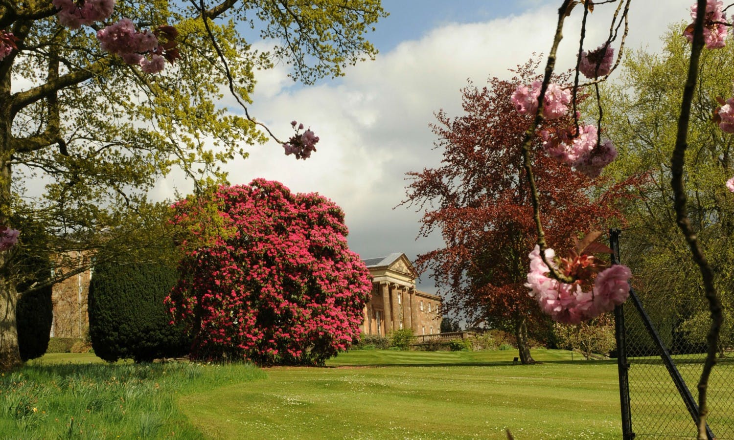 hillsborough castle - tickets - gardens.jpg