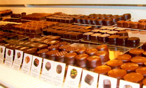 Gourmet Guided Tour in Paris: Taste the Finest Chocolates in Town-0