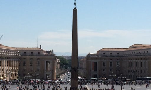 Tour salta fila in lingua italiana dei Musei Vaticani.jpeg